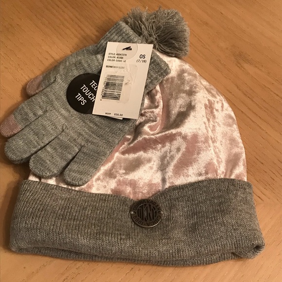 girls grey hat and gloves